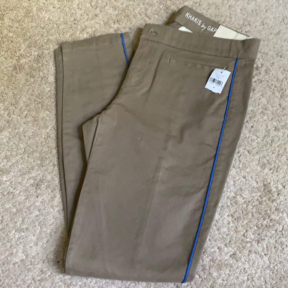 NWT Gap khakis. Super skinny. Size 4